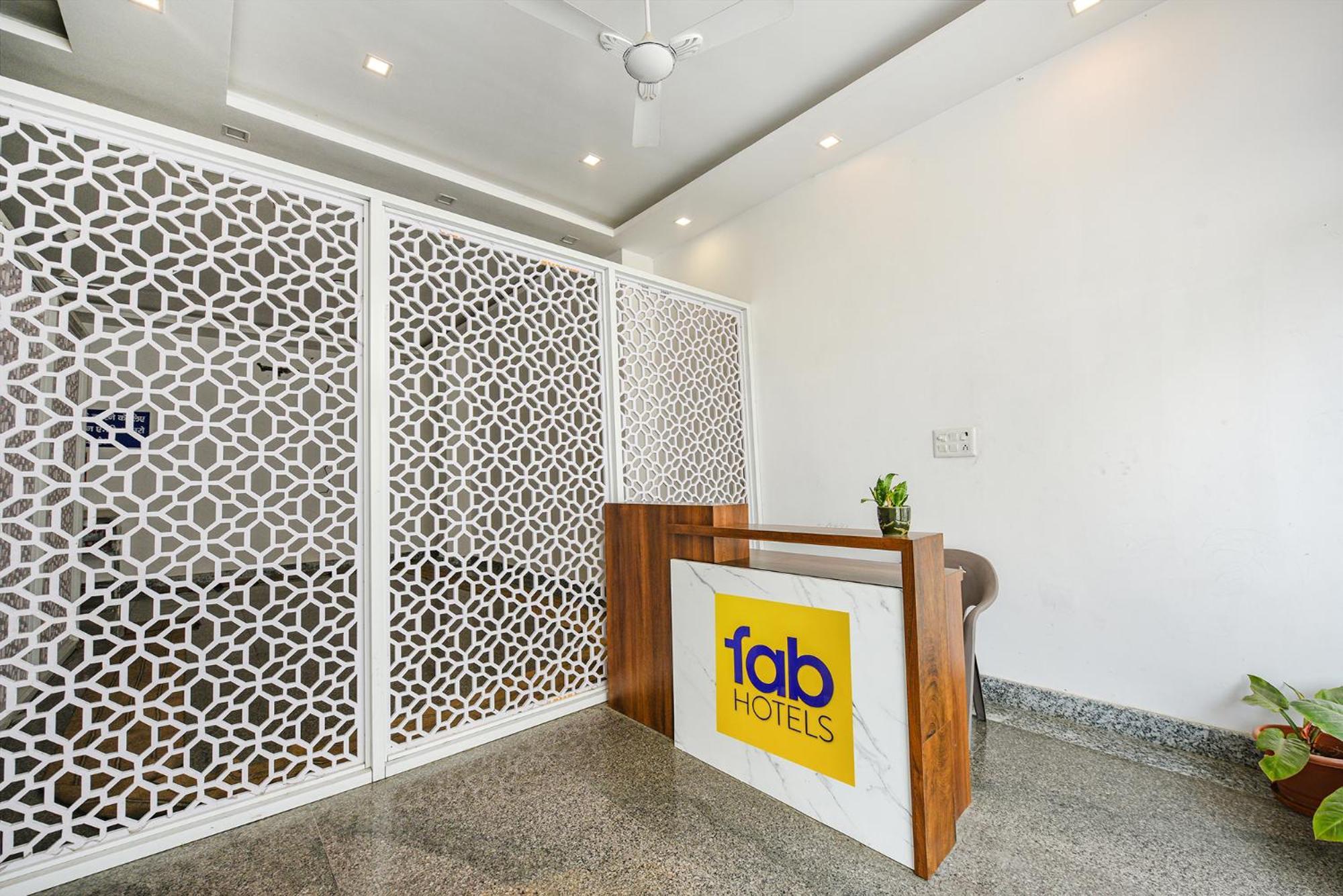 Fabhotel Jaswinder Bhawan Haridwār Esterno foto